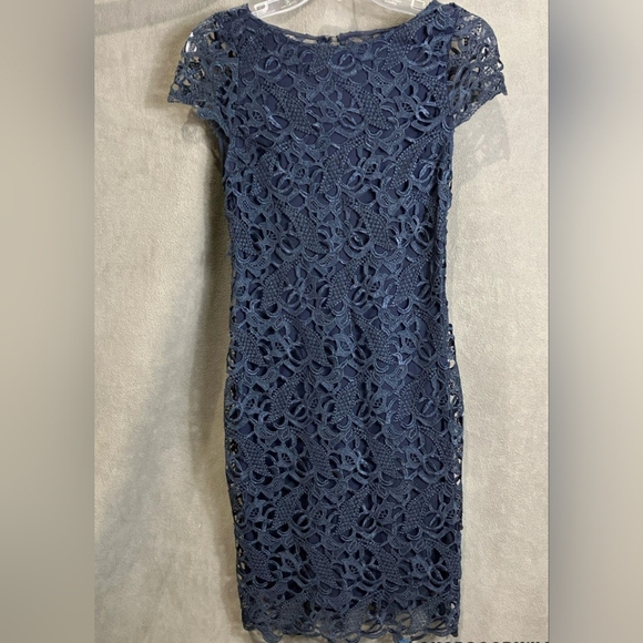 Alice + Olivia Navy Lace silk Sheath Cocktail Dress - Picture 2 of 6